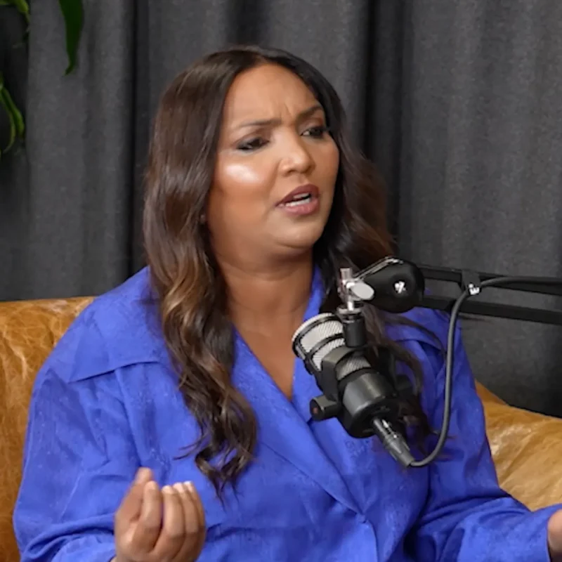 Norliza Pavlakos with Kate and Tobi on Hear Me Roar podcast discussing mindset and resilience.